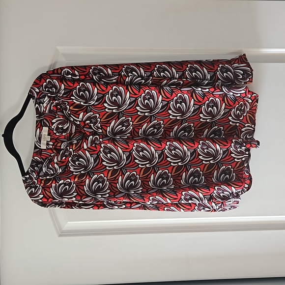 Flowered print blouse - Picture 1 of 5